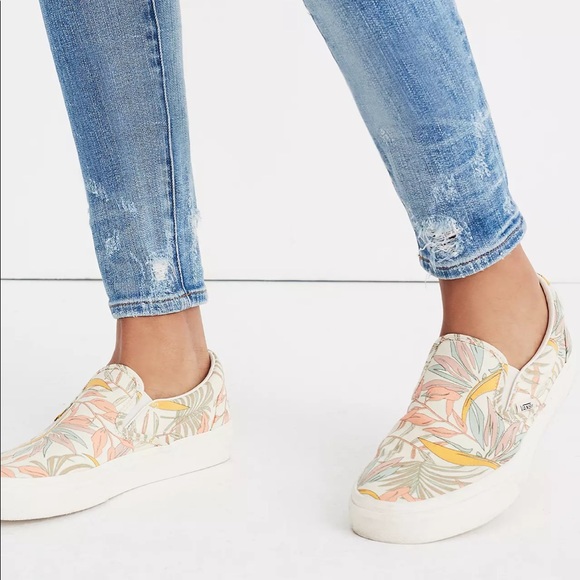 Madewell 9" High-Rise Skinny Jeans: Destructed-Hem Edition - Picture 8 of 8